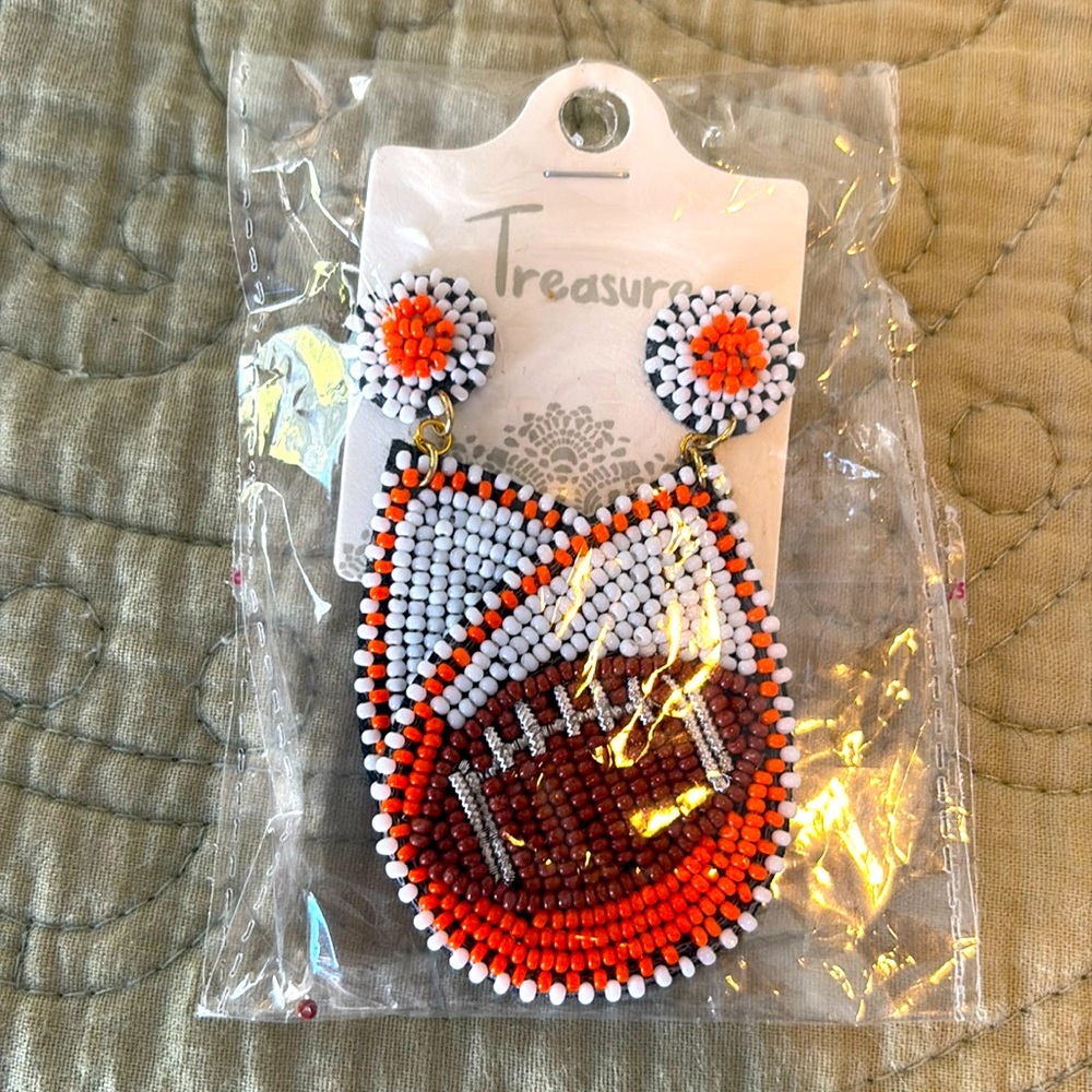 NEW Football earrings - Picture 1 of 1